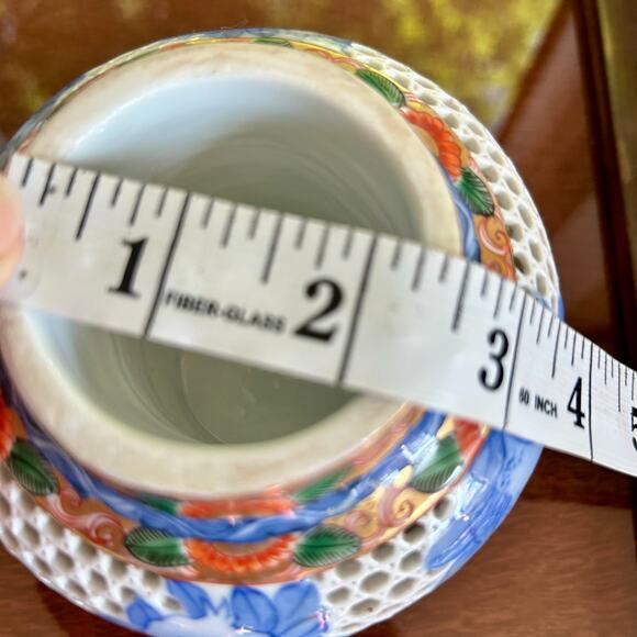 Vintage Japanese Hirado Pierced Porcelain Incense Burner with Lid – Hand-Painted - Picture 15 of 15